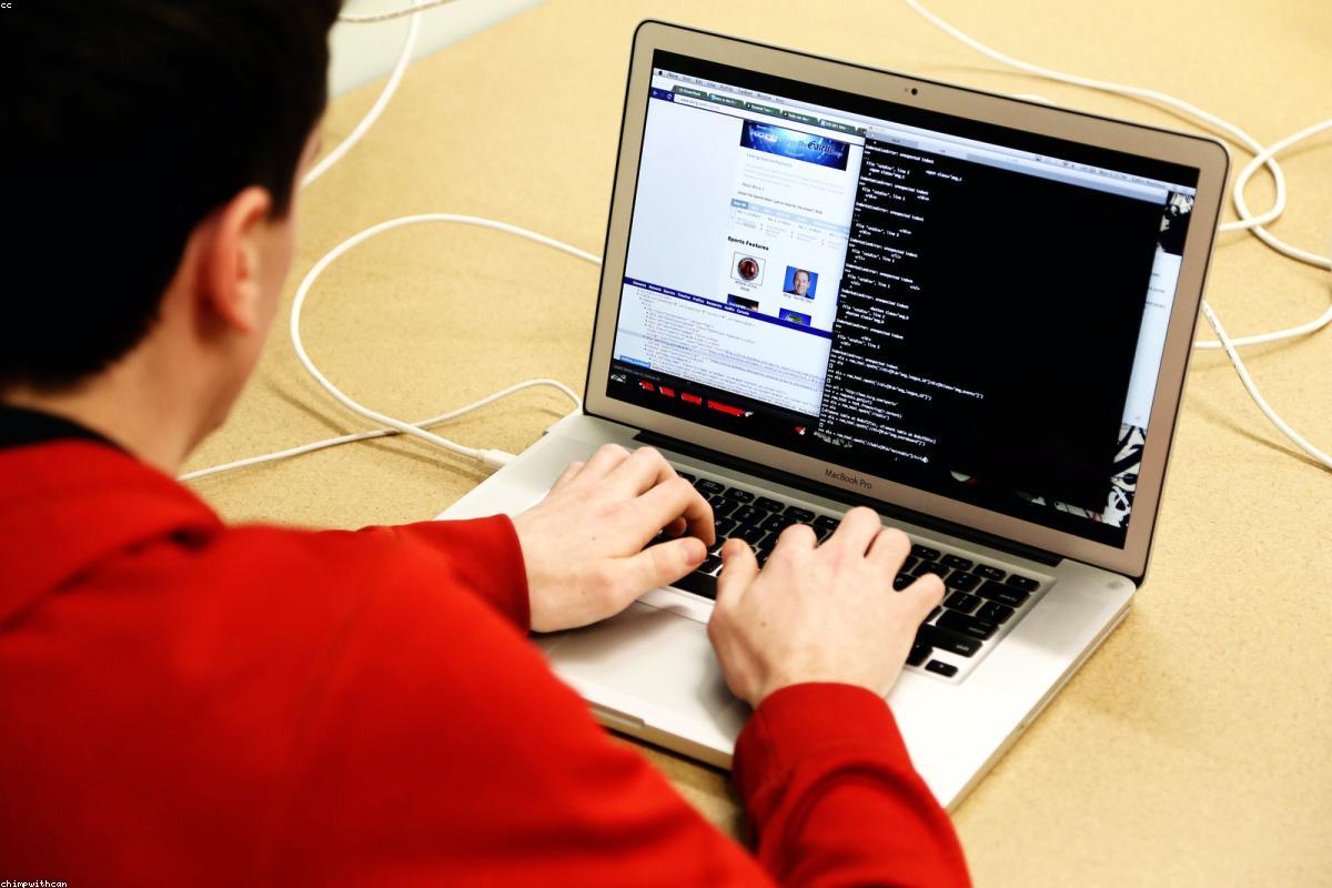 Digital workspace for AI-powered side hustles